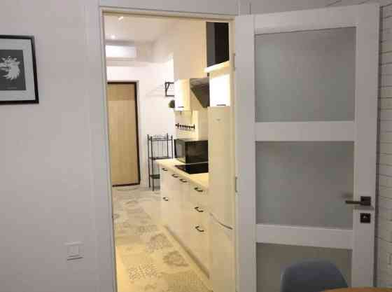 Продаж Квартира 2-кімнатна на ул. Среднефонтанская, 35 Одеса