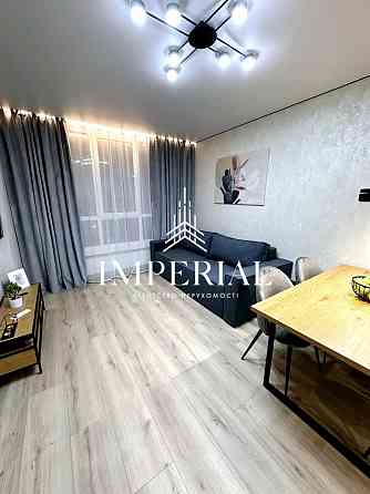 Продаж Квартира 2-кімнатна, 25/25 поверх на вул. Родини Крістерів Київ