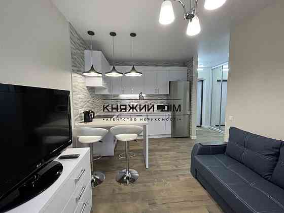 Оренда Квартира 1-кімнатна, 12/33 поверх на Заречная ул. Київ