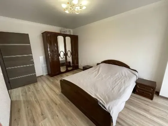 Продаж 1к Квартира 42.5 кв.м Яблунева Вовчинець