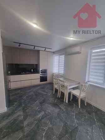 Оренда Квартира 2-кімнатна, 1/5 поверх на Легоцького Ужгород