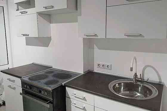 Оренда Квартира 1-кімнатна, 30/30 поверх на Харьковское шоссе, 19а Киев