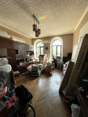 Продам три комнаты в коммунальной квартире на ул. Новосельского. Одесса