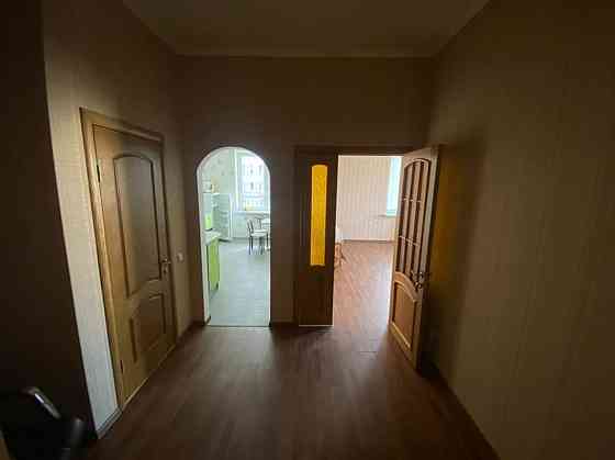 Оренда Квартира 2-кімнатна, 12/25 поверх на Срибнокильская ул., 3Б Київ