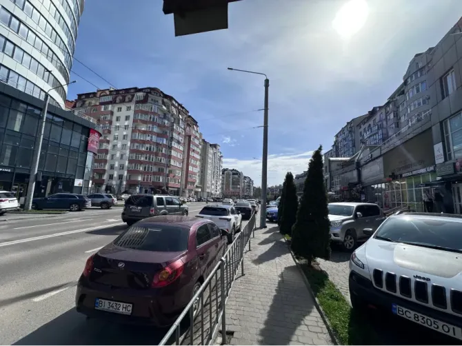 Продаж Торгово-офісний центр площа 147 кв.м 2-й поверх на Південний Бульвар Івано-Франківськ - фото 9
