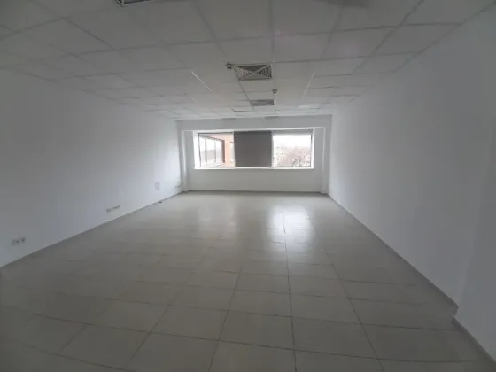 Здається Офісні приміщення площа 1680 кв.м Дніпро Вул. Шевченка Дніпро