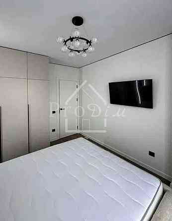 Оренда Квартира 1-кімнатна, 12/13 поверх на Михайла Максимовича вул. (Онуфрія Трутенка), 24 Киев