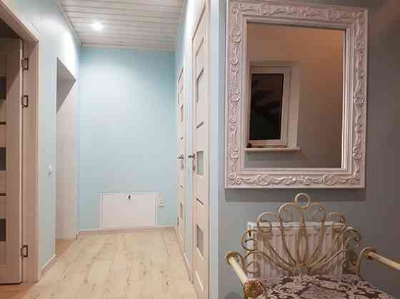 Оренда Квартира 3-кімнатна, 2/2 поверх на Садовая ул., 58а Kiev