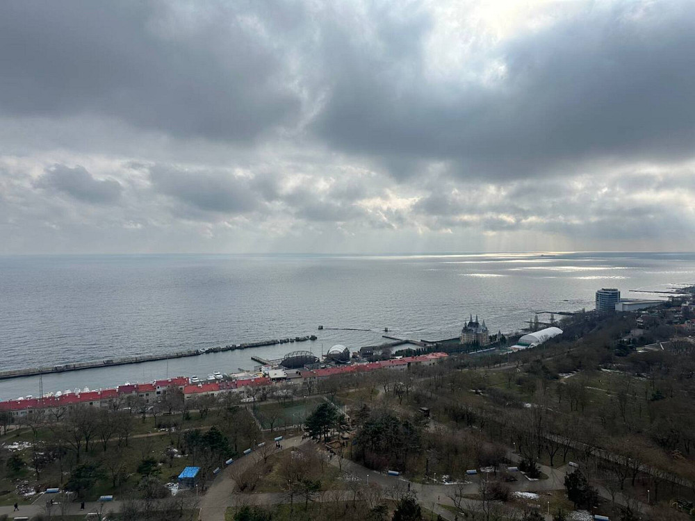 Оренда офісне приміщення на Литературная ул., 1а поверх - 19/20 Odessa - photo 1