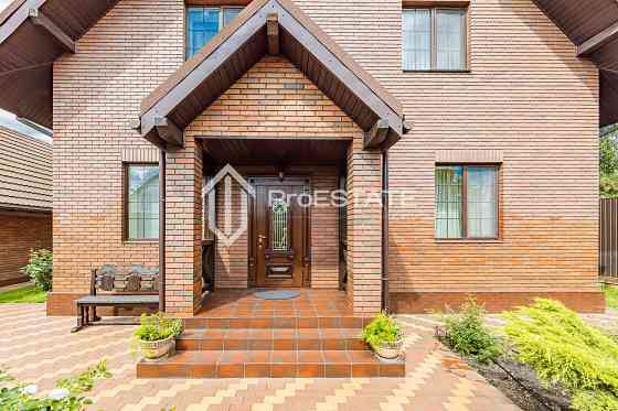 Продаж Будинок 6-кімнатний на вул. Садовая Киев