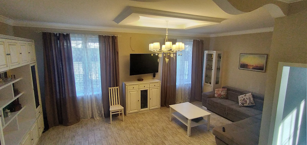 Дом с ремонтом, мебелью и техникой, центр Червоного хутора Одеса - фото 1