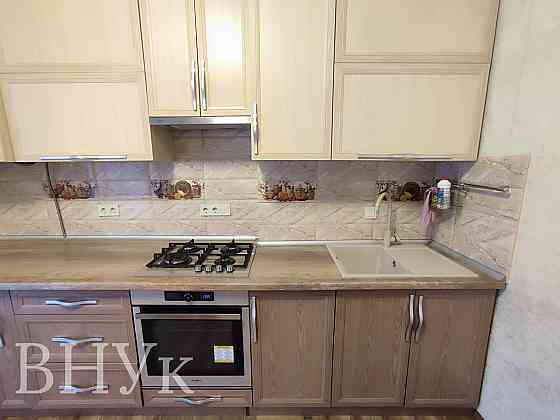 Продаж Квартира 2-кімнатна, 3/5 поверх на Дубнівська Підгайці