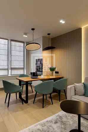 Продаж Квартира 3-кімнатна, 6/7 поверх на вул. Салютна Киев