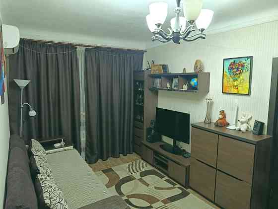 Продаж Квартира 2-кімнатна, 1/3 поверх на Науки просп. вул., д. 74 Kiev