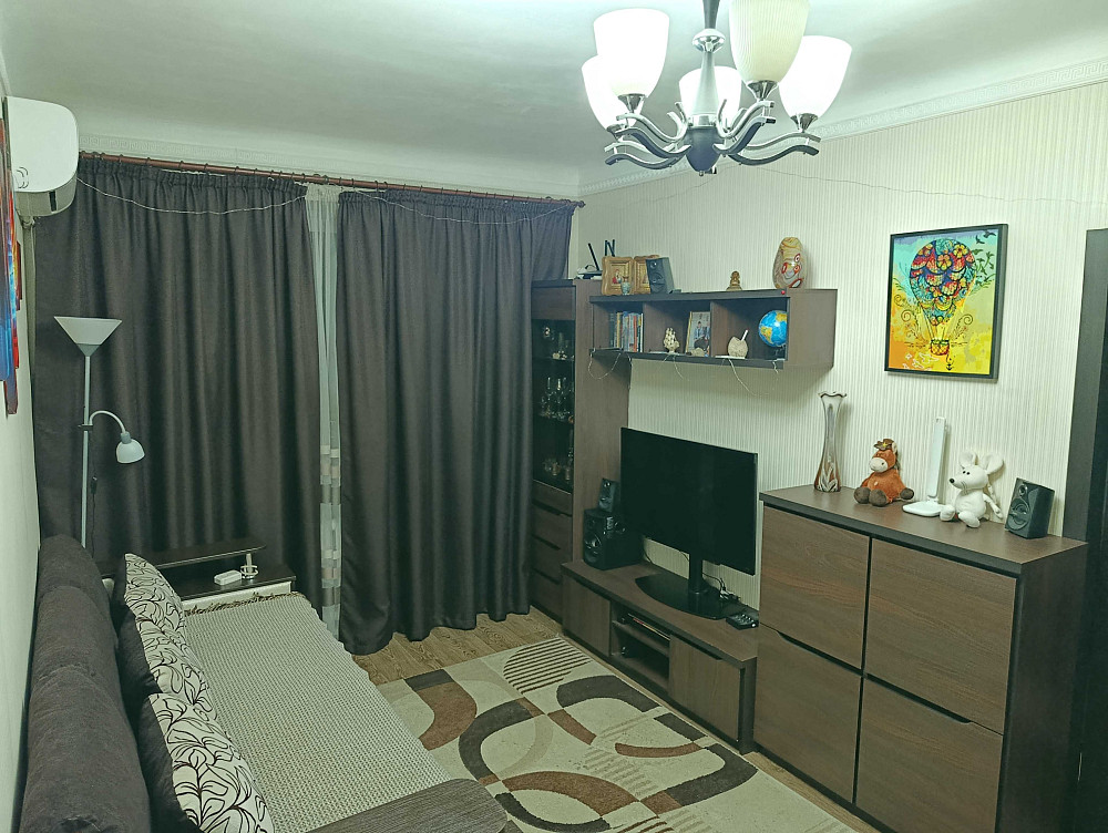 Продаж Квартира 2-кімнатна, 1/3 поверх на Науки просп. вул., д. 74 Kiev - photo 1