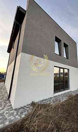 Продаж Будинок 5-кімнатний 