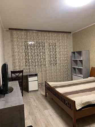 Оренда Квартира 2-кімнатна, 1/10 поверх на Тростянецька, 3 Київ