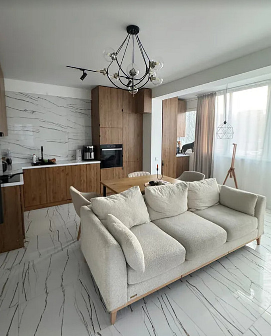 Продаж 2к квартири 74 кв. м на вул. Миру Тернопіль - фото 1