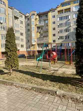 Продаж Квартира 3-кімнатна, 5/6 поверх на вул. Івасюка В. Івано-Франківськ