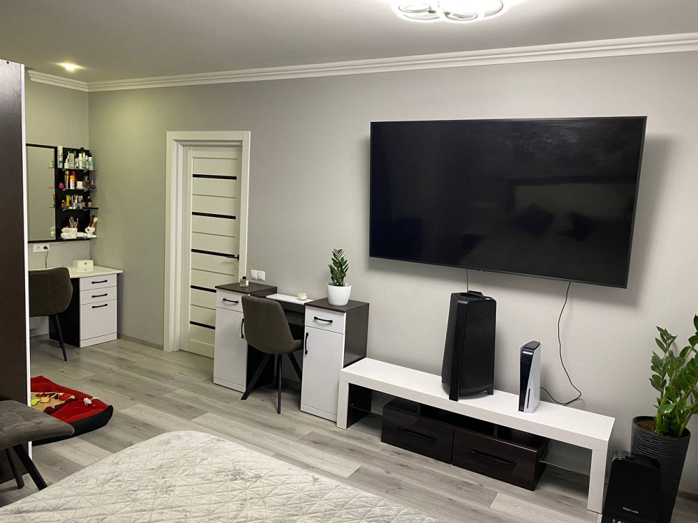 Продаж 2к Квартира 61 кв.м ЖК Вернісаж Zhytomyr - photo 2