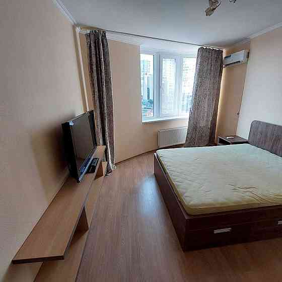 Продаж Квартира 1-кімнатна, 4/17 поверх на Завальна вул., д. 10В Kiev