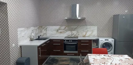 Продаж Будинок 6-кімнатний на ул. Виноградна, 43а Корсунци