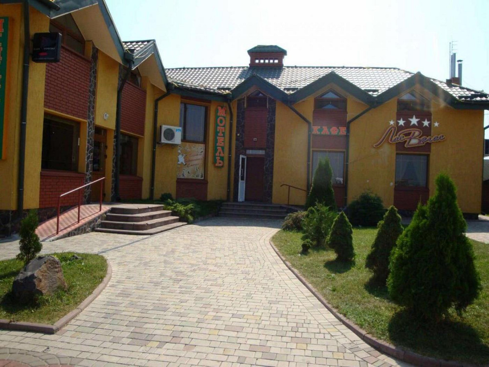 Продаж готовий бізнес на вул. Львівська приміщень - 7, поверх - 1/2 Яворов - изображение 1