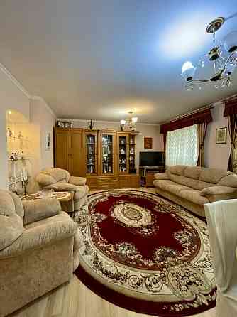 Продаж 3к Квартира 82 кв.м Гайдамацька вул. Рівне