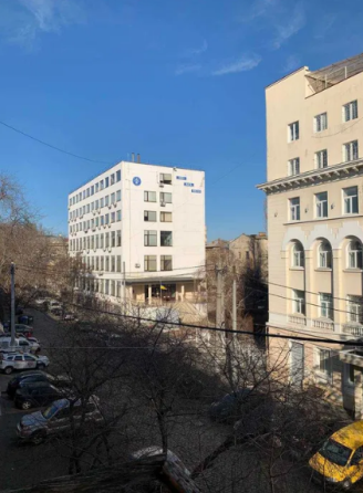 Продам 2-х комнатную квартиру в центре Odessa