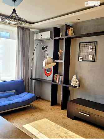 Оренда Квартира 3-кімнатна, 12/17 поверх на Драгоманова, 1А Kiev