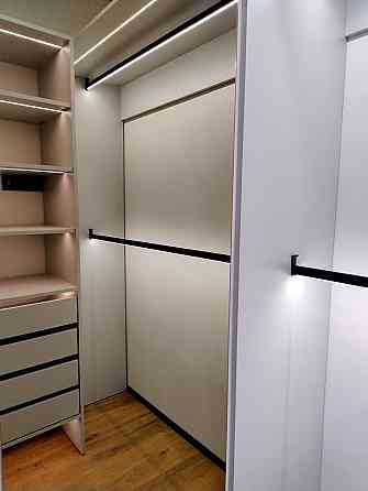 Продаж Квартира 2-кімнатна, 16/16 поверх на Олександра Олеся вул., д. 5 Київ