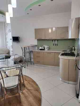 Продаж Квартира 2-кімнатна, 10/12 поверх на Французский ул. Одеса