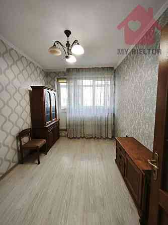 Продаж Квартира 3-кімнатна, 3/5 поверх на Климпуша Д. Ужгород