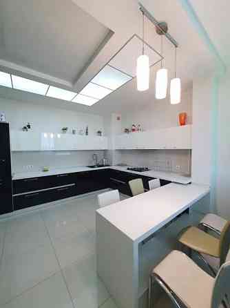 Продаж Квартира 3-кімнатна, 9/10 поверх на Малиновского Маршала ул., 48а Дніпро