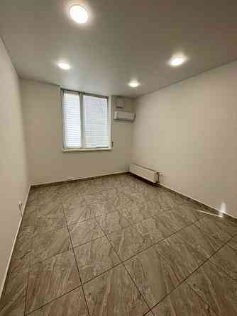 Оренда Квартира 1-кімнатна, 1/16 поверх на просп. Соборності, 17к.2 Kiev