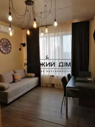 Оренда Квартира 2-кімнатна, 11/15 поверх на Демеевская ул. Киев