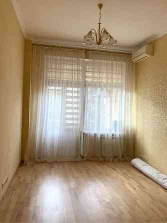 Оренда Квартира 3-кімнатна, 5/9 поверх на ул. Крещатик Київ