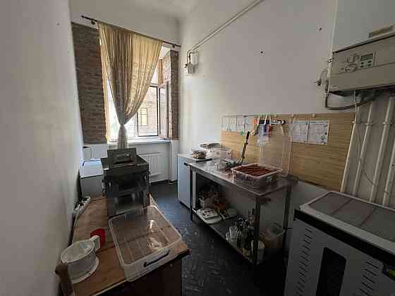 Продаж заклад громадського харчування на вул. Єфремова Сергія приміщень - 2, поверх - 1/3 L'viv