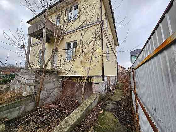 Продаж Будинок 5-кімнатний Киев