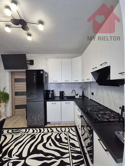 Продаж Квартира 2-кімнатна, 3/4 поверх на Перемоги Ужгород - изображение 2