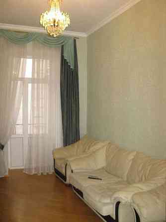 Оренда Квартира 3-кімнатна, 3/4 поверх на ул. Владимирская Киев