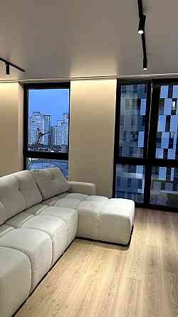 Продаж Квартира 3-кімнатна, 7/25 поверх на Зарічна вул., д. 6к5 Київ