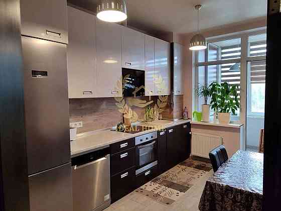 Продаж Квартира 1-кімнатна, 5/10 поверх на Писаржевского Академика ул., 8А Киев