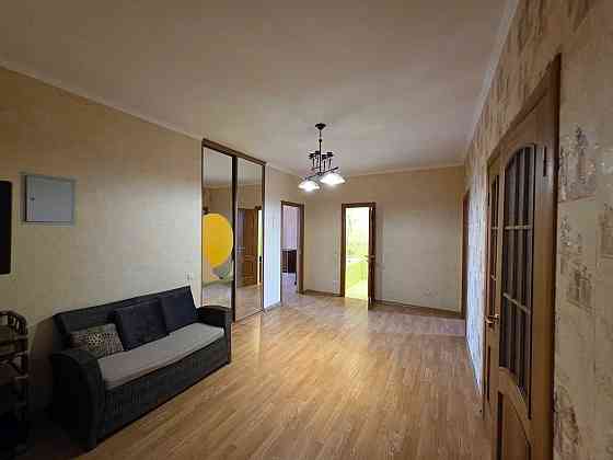 Продаж Квартира 3-кімнатна, 16/25 поверх на Голосіївська вул., д. 13 Київ