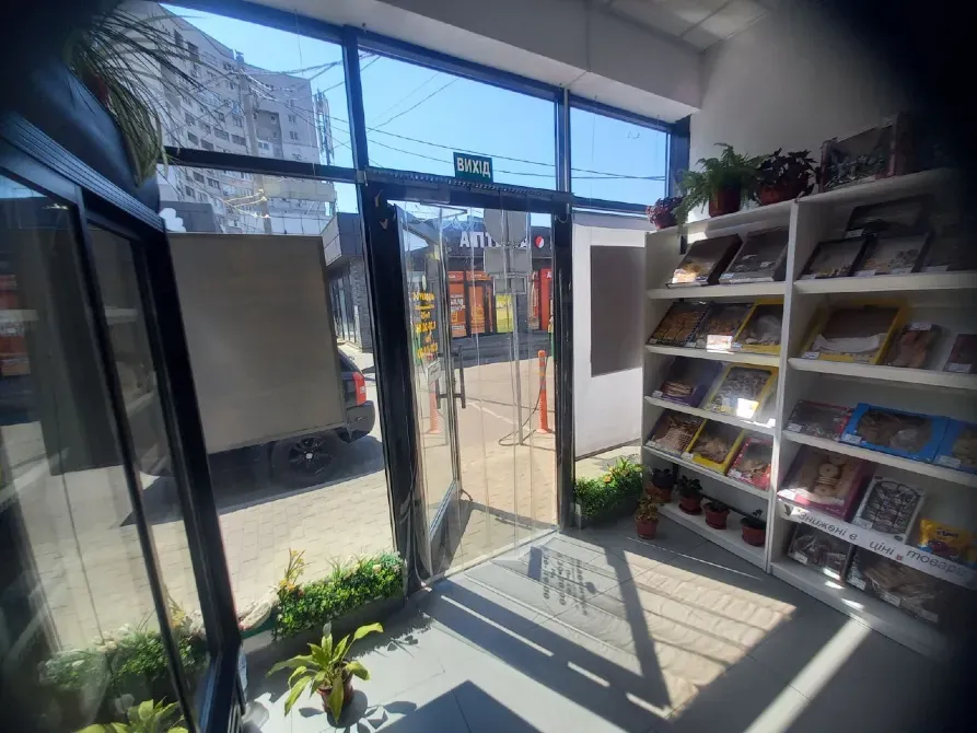Здається Магазин / салон / торгова точка площа 18 кв.м  Дніпро  Дніпро - фото 2