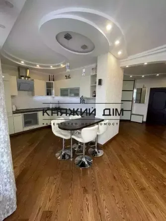 Оренда 4-кімнатної квартири ЖК Паркові озера Київ