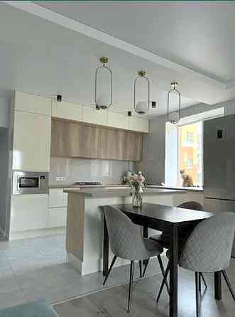 Трехкомнатная квартира в новом кирпичном доме на Черемушках Одеса