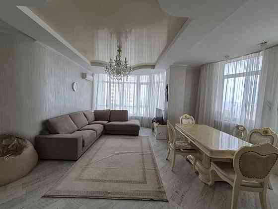 Продаж Квартира 3-кімнатна, 17/22 поверх на Французский ул. Одеса