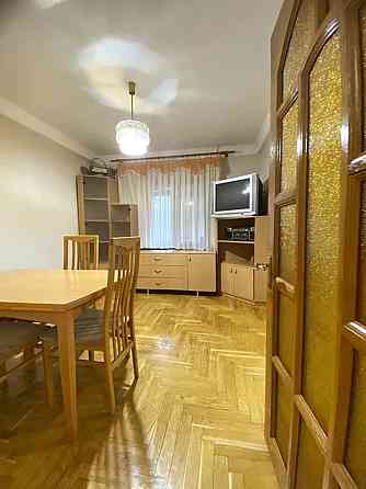 Оренда Квартира 2-кімнатна, 4/9 поверх на Коновальця, 35 Київ