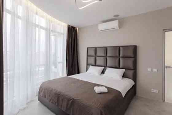 Оренда Квартира 1-кімнатна, 21/22 поверх на Генуэзская ул., 24д/к4 Одесса